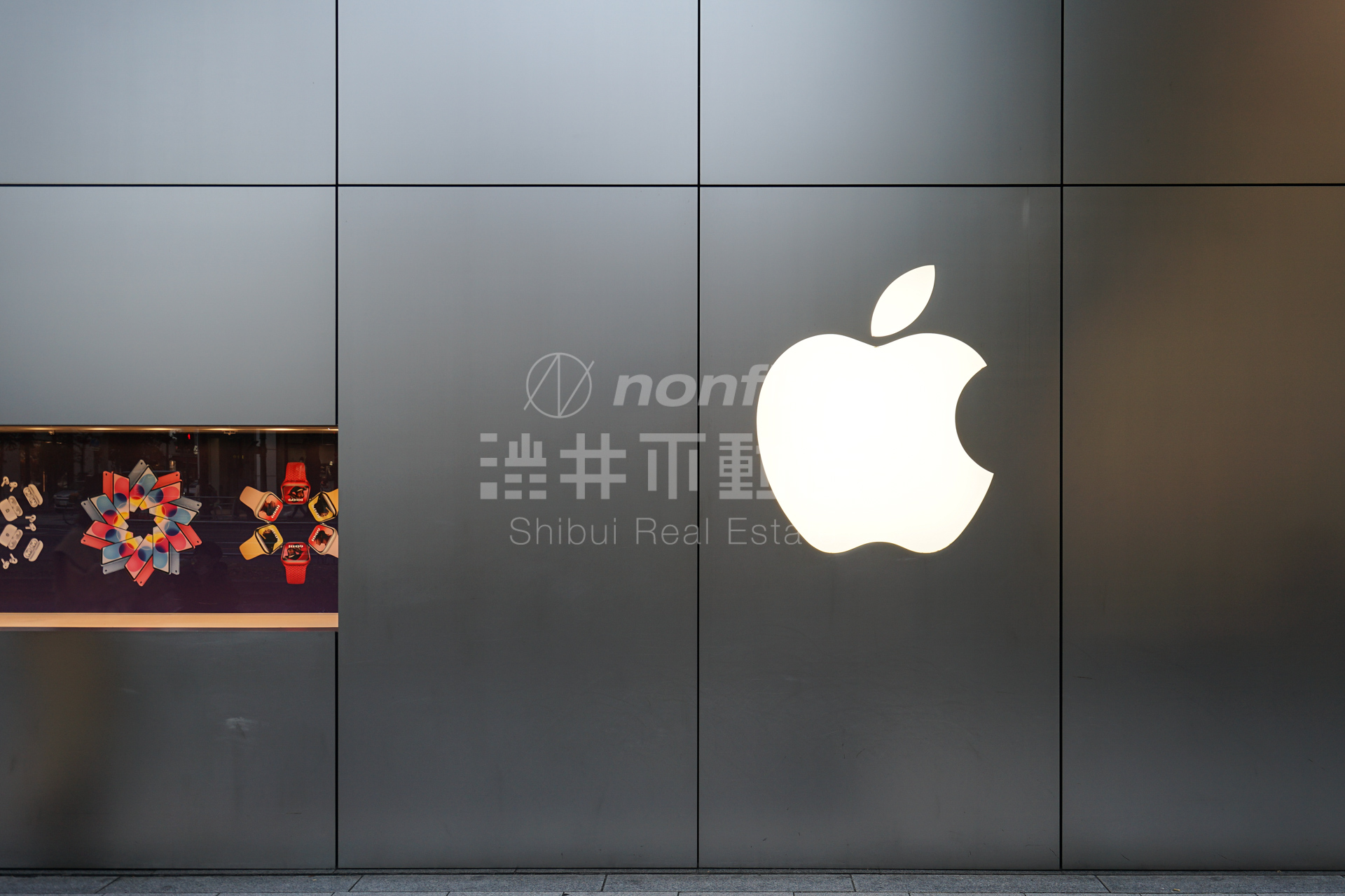 目印は「アップル心斎橋」、スタイリッシュな新オフィス構えませ